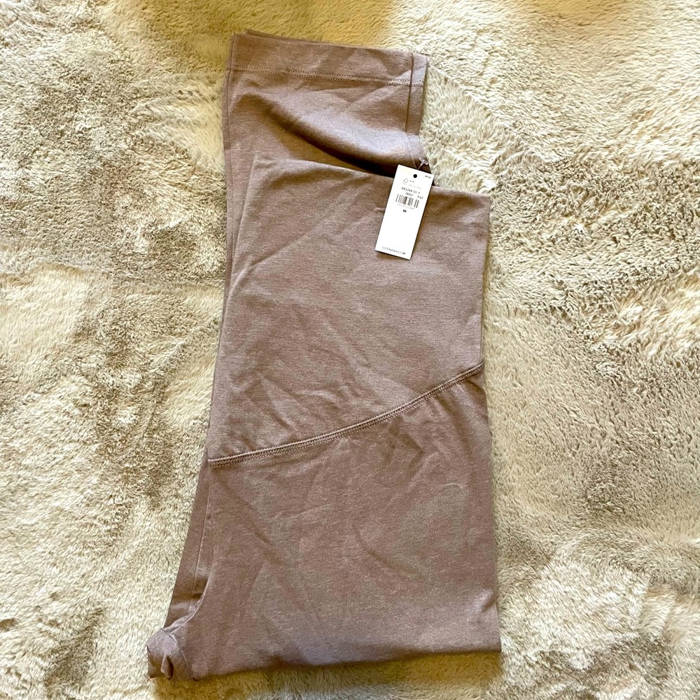 3/4 Length Old Navy Maternity Leggings, Size M